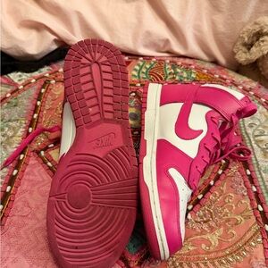 Stylish Pink and White Women's Sneakers